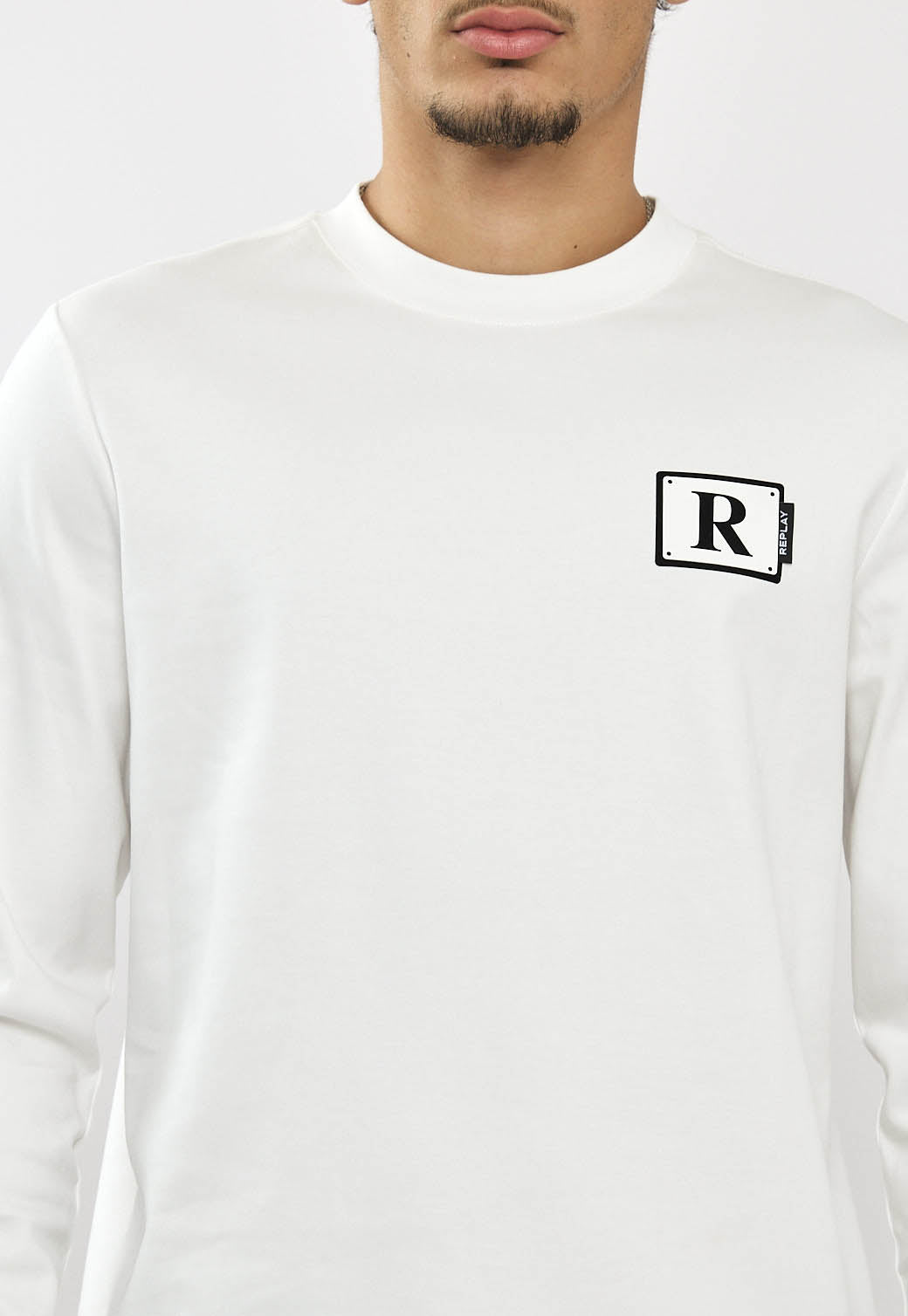 טי-שירט שרוול ארוך לגברים בצבע לבן