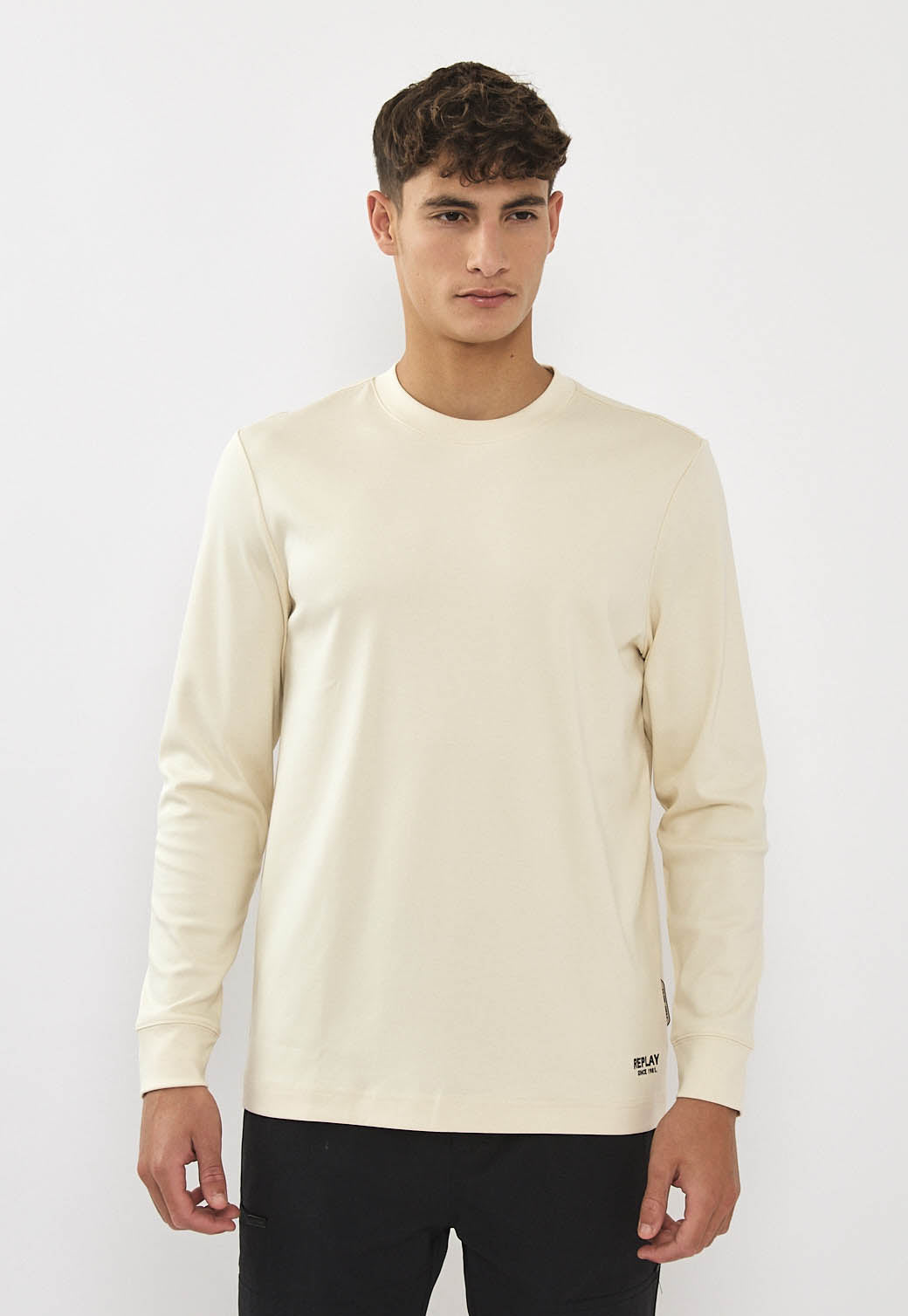 חולצה ארוכה לגברים בצבע שמנת עם הדפס בגב