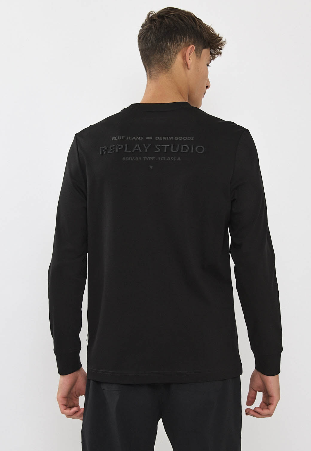 טי-שירט שרוול ארוך לגברים בצבע שחור עם הדפס גב