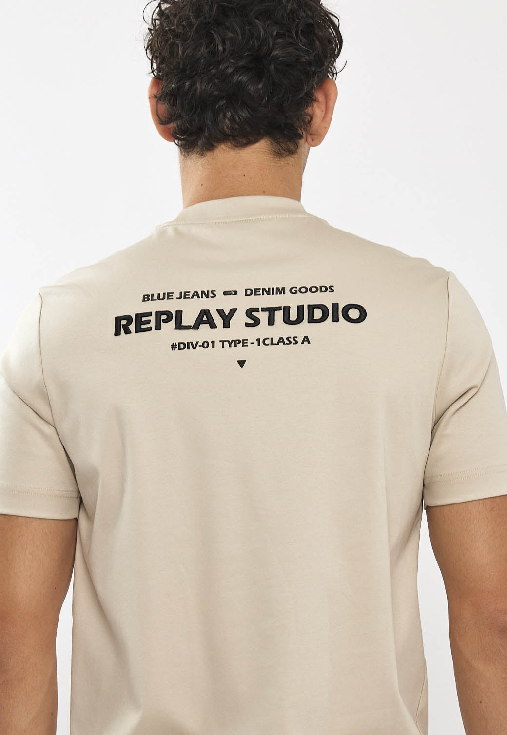 טי-שירט לגברים בצבע אבן