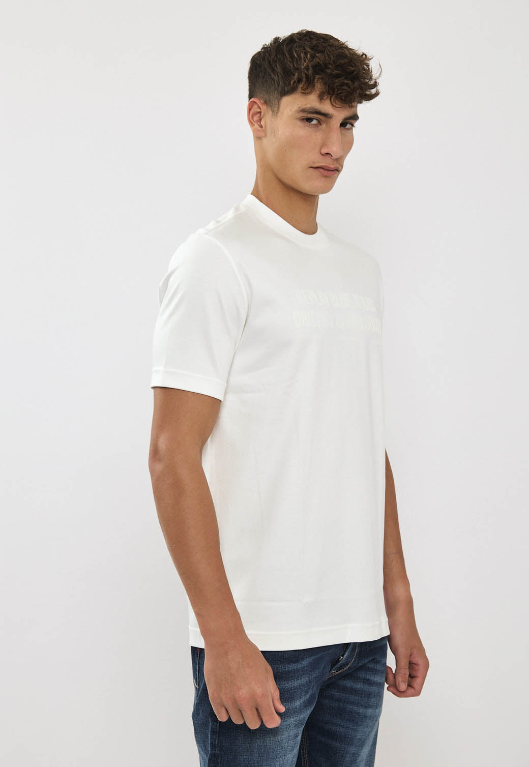 טי-שירט לגברים בצבע לבן עם הדפס