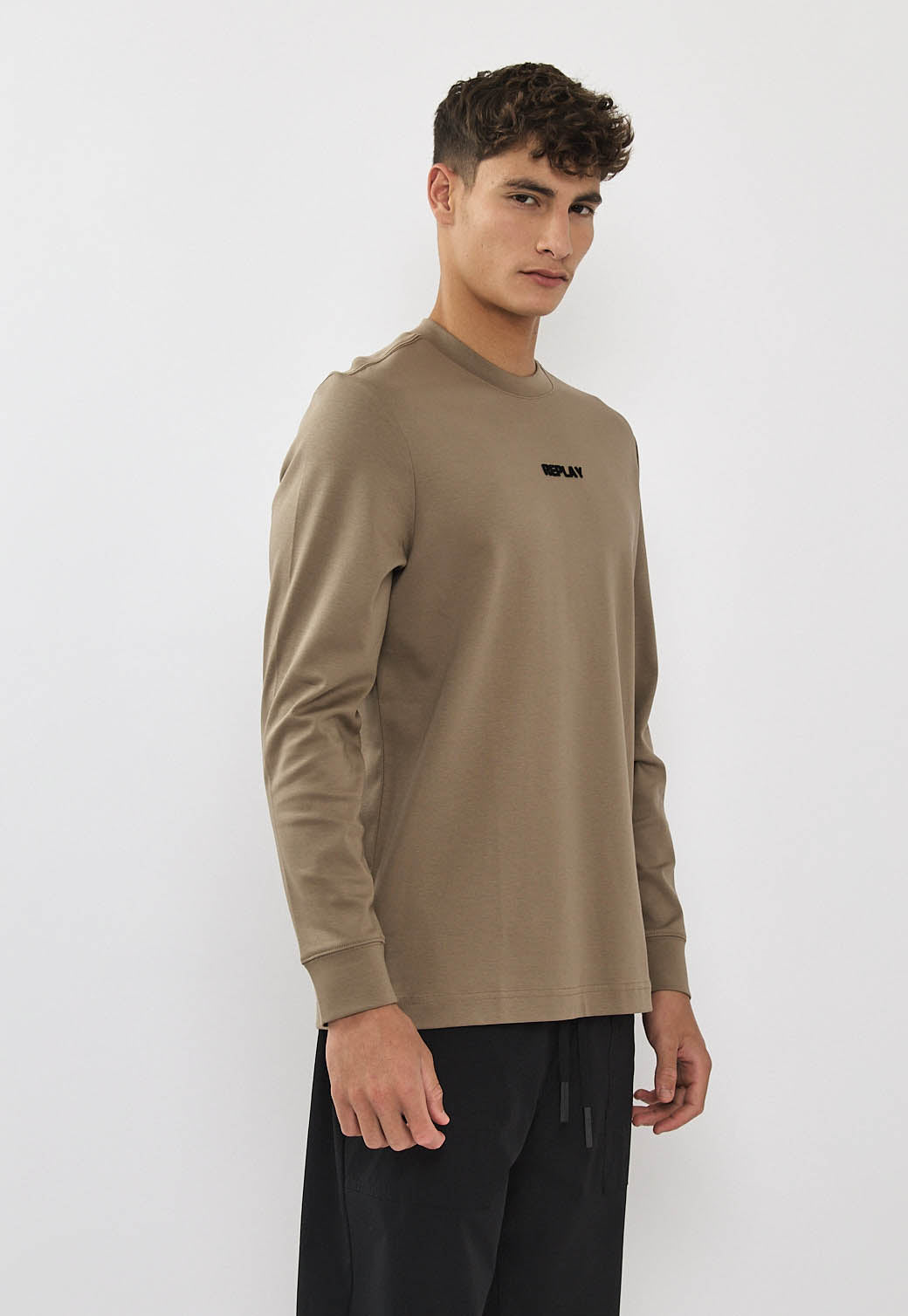 טי-שירט ארוכה לגברים בצבע חום עם לוגו