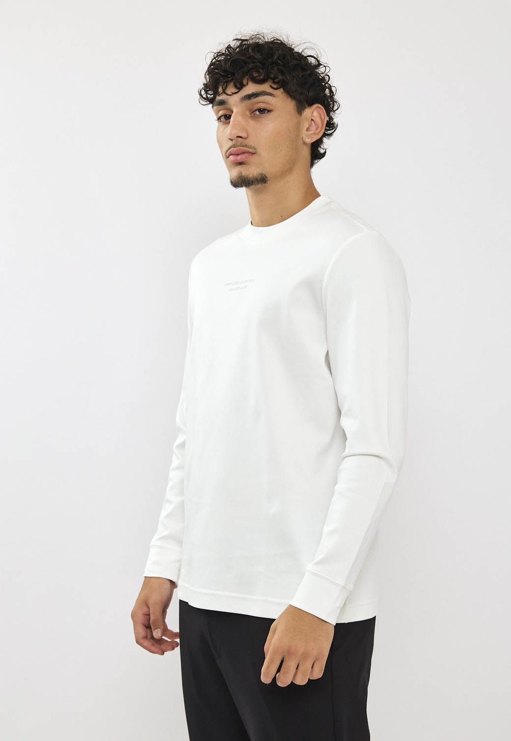 טי-שירט ארוכה לגברים בצבע לבן שלג