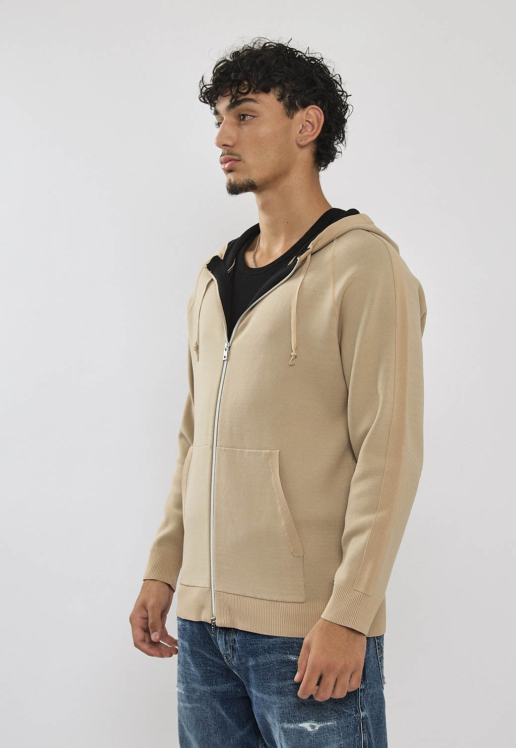 קפוצ'ון סרוג לגברים בצבע בז' עם רוכסן קדמי