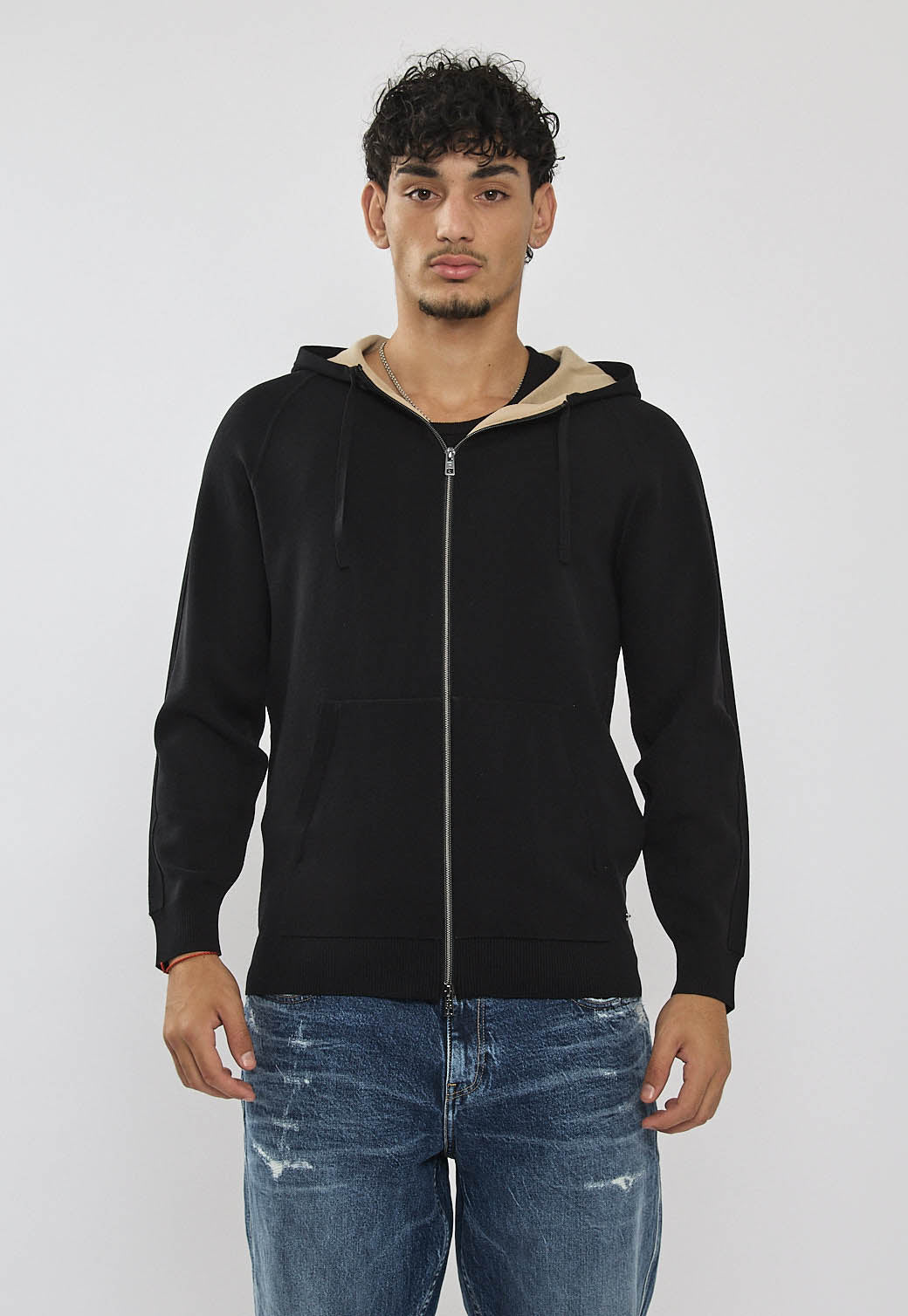 קפוצ'ון סרוג לגברים בצבע שחור עם רוכסן קדמי