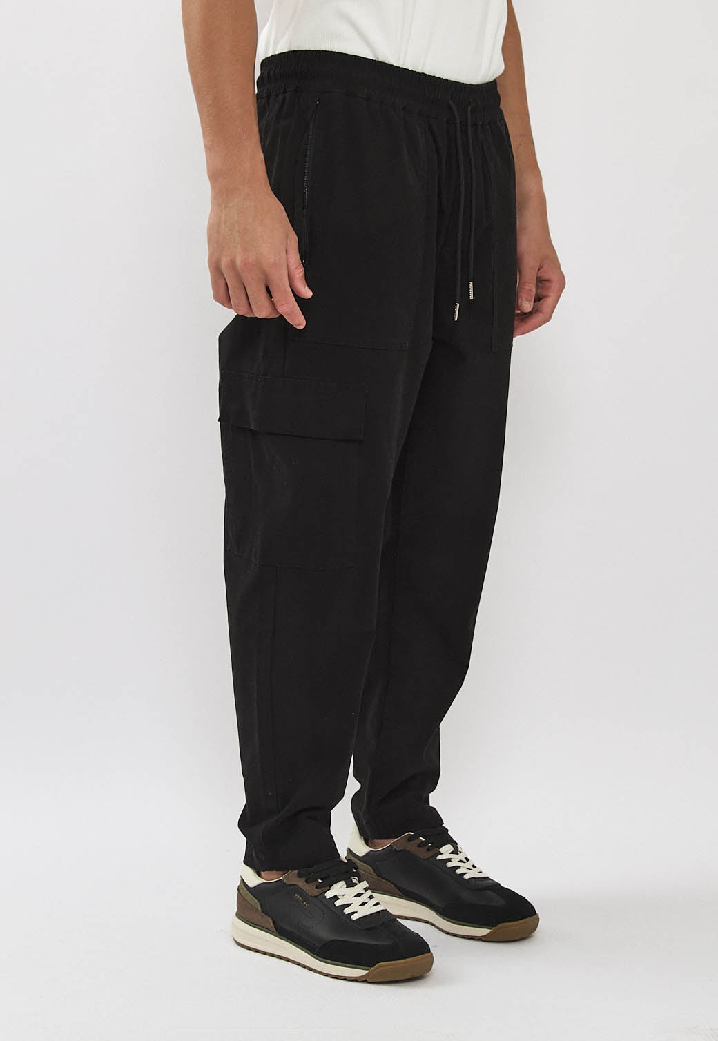 מכנסי טוויל לגברים בצבע שחור