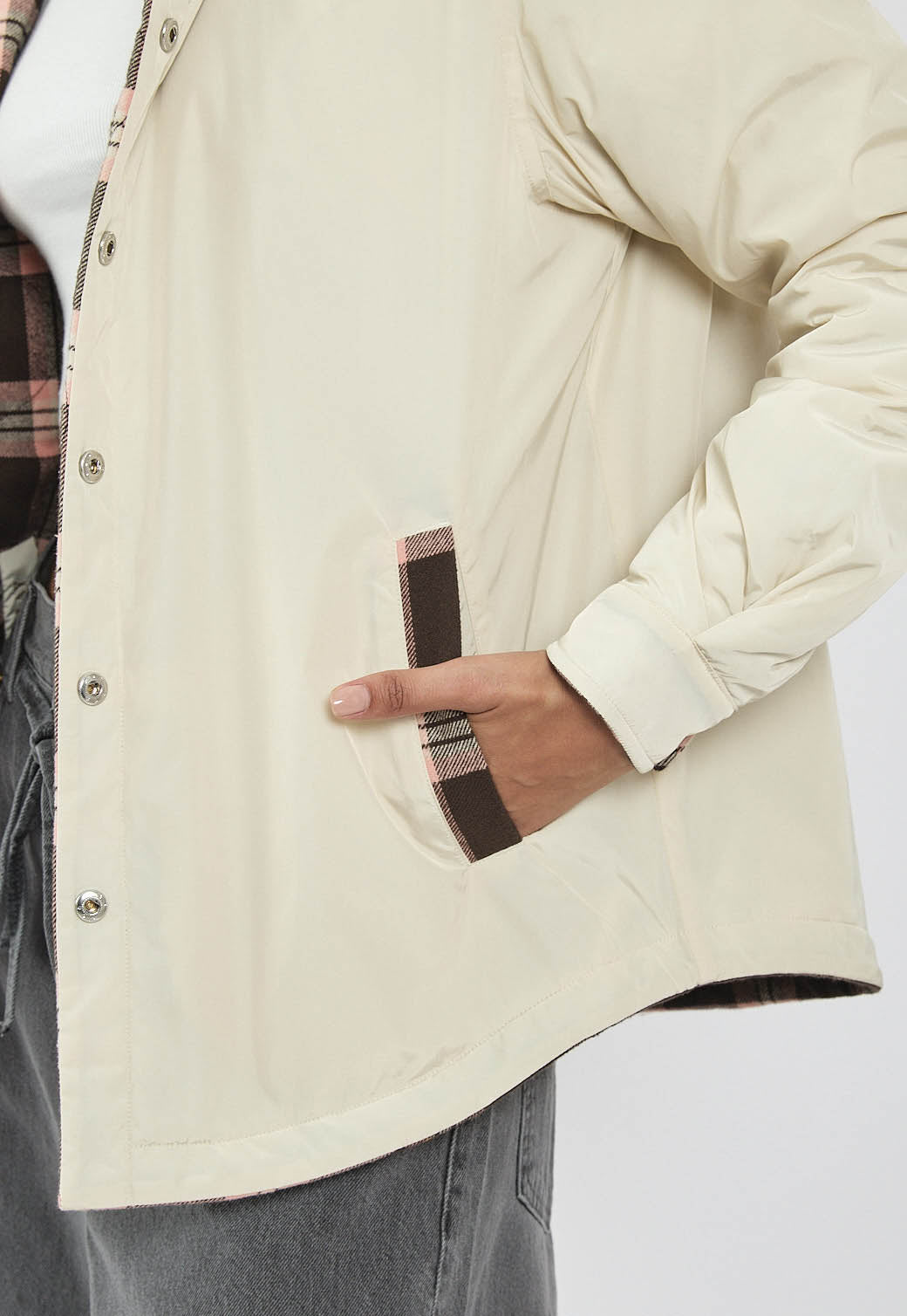 ג׳קט פלנל דו־צדדי לנשים