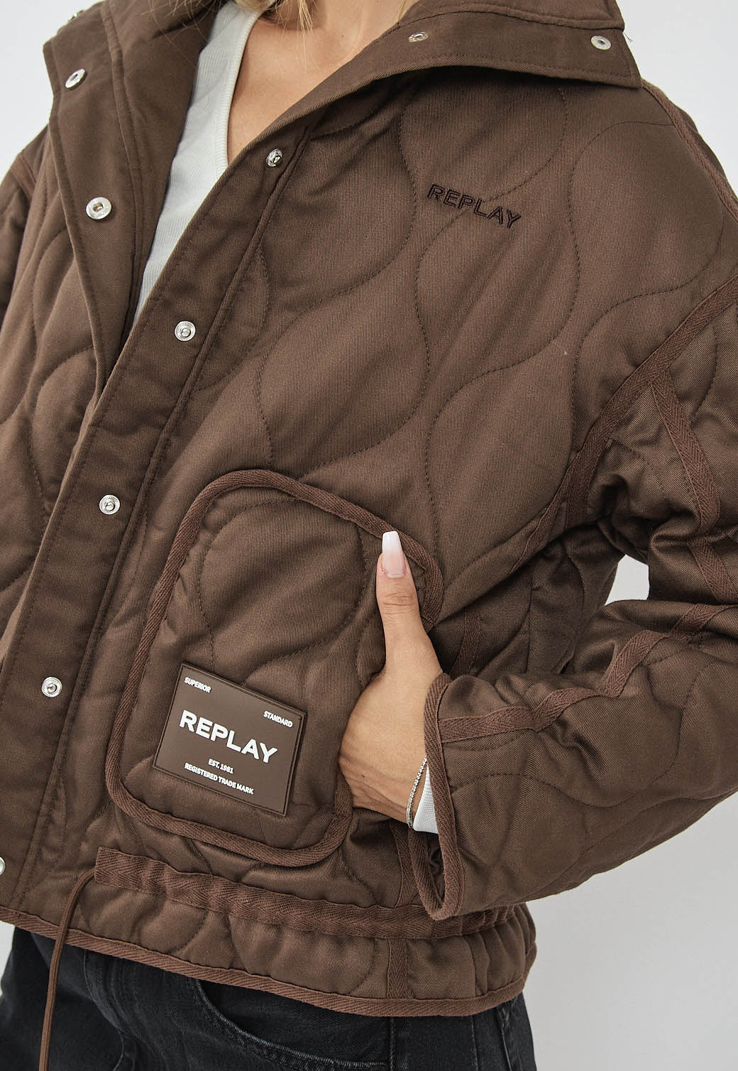 מעיל לנשים בצבע חום