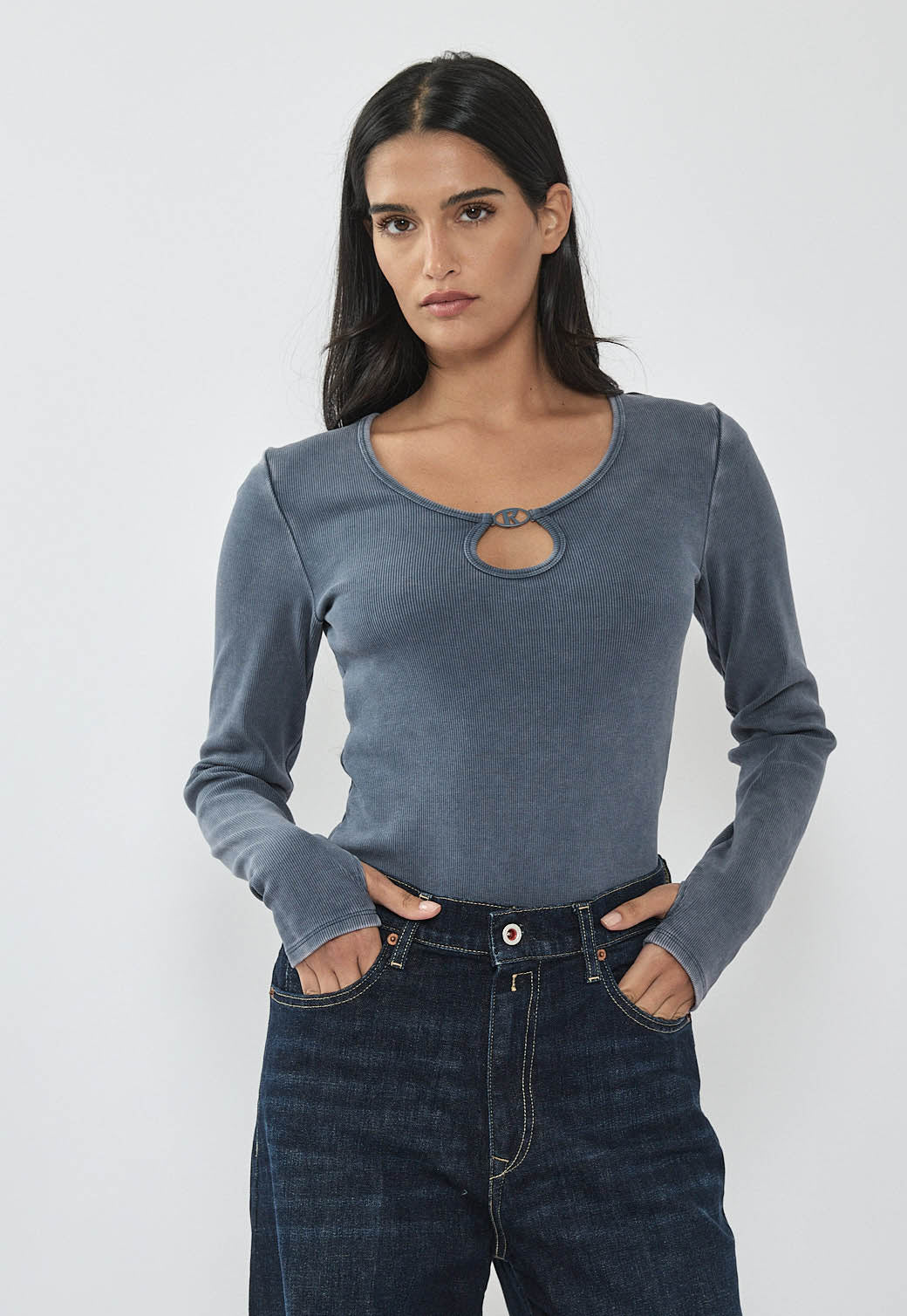 בודיסוט לנשים בצבע אינדיגו עם חיתוך טיפה ומפתח עגול