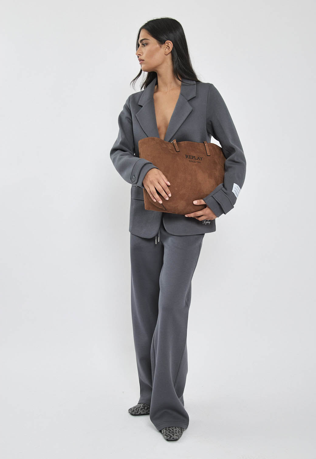 מכנסי טרנינג לנשים INTERLOCK בצבע אפור