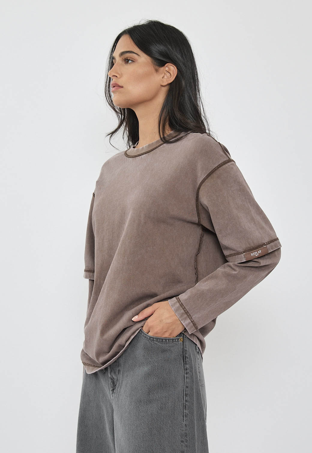 טי-שירט ארוכה לנשים בצבע חום