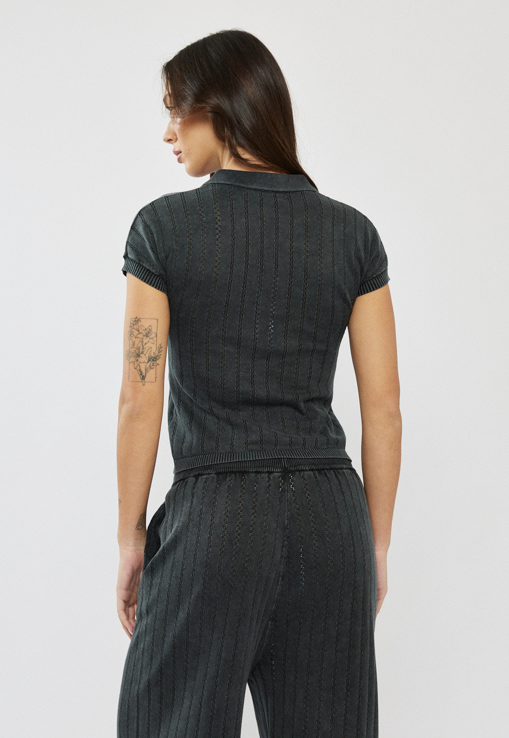 חולצת פולו סרוגה לנשים אפור פחם