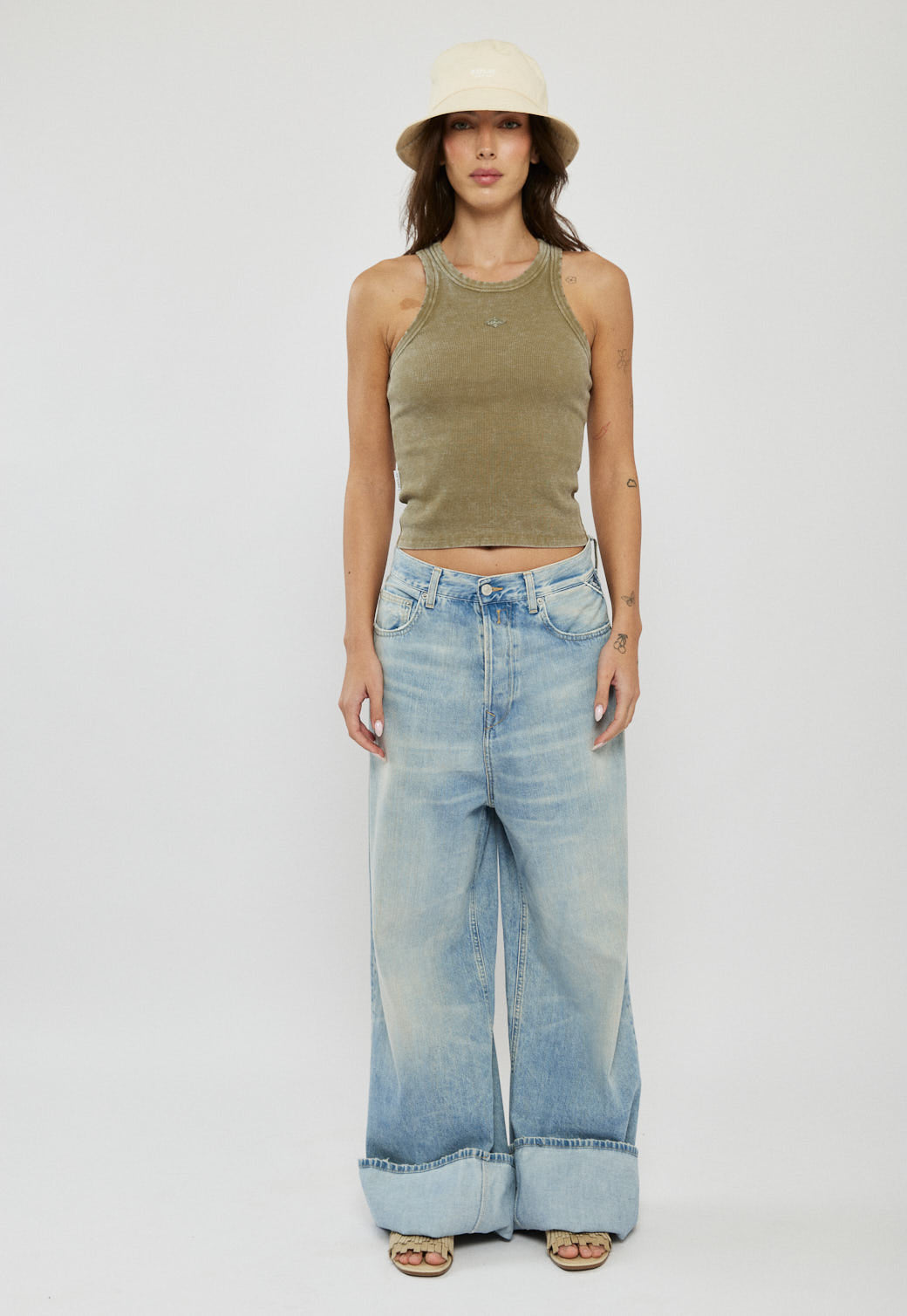 גופיית ריב לנשים בצבע חום