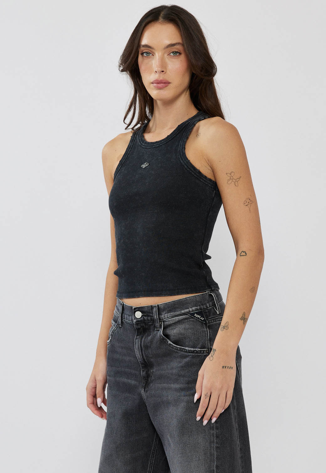 גופיית ריב לנשים בצבע שחור