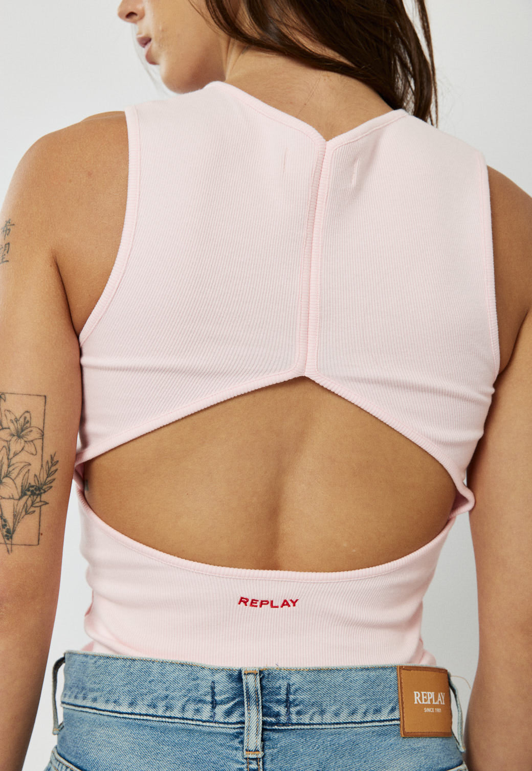 טופ ריב לנשים בצבע ורוד פודרה