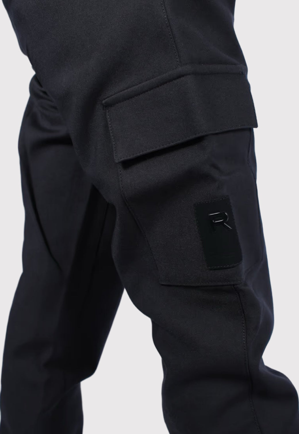 מכנסי צ'ינו קלאסיים לילדים בצבע שחור