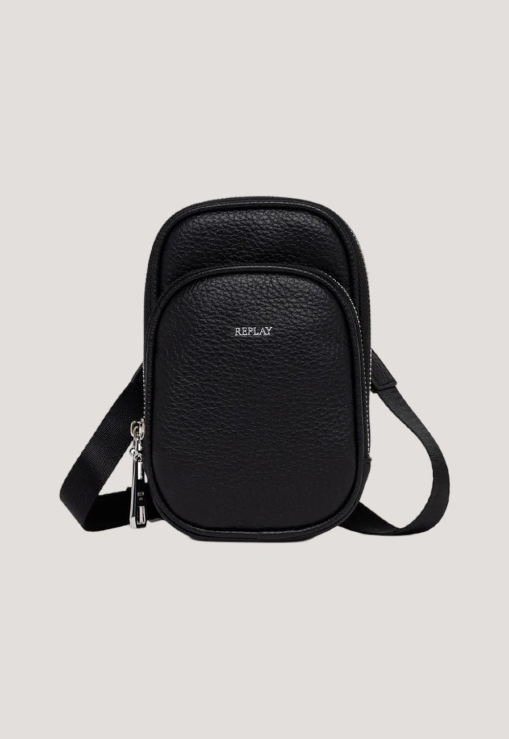 תיק צד קטן בצבע שחור