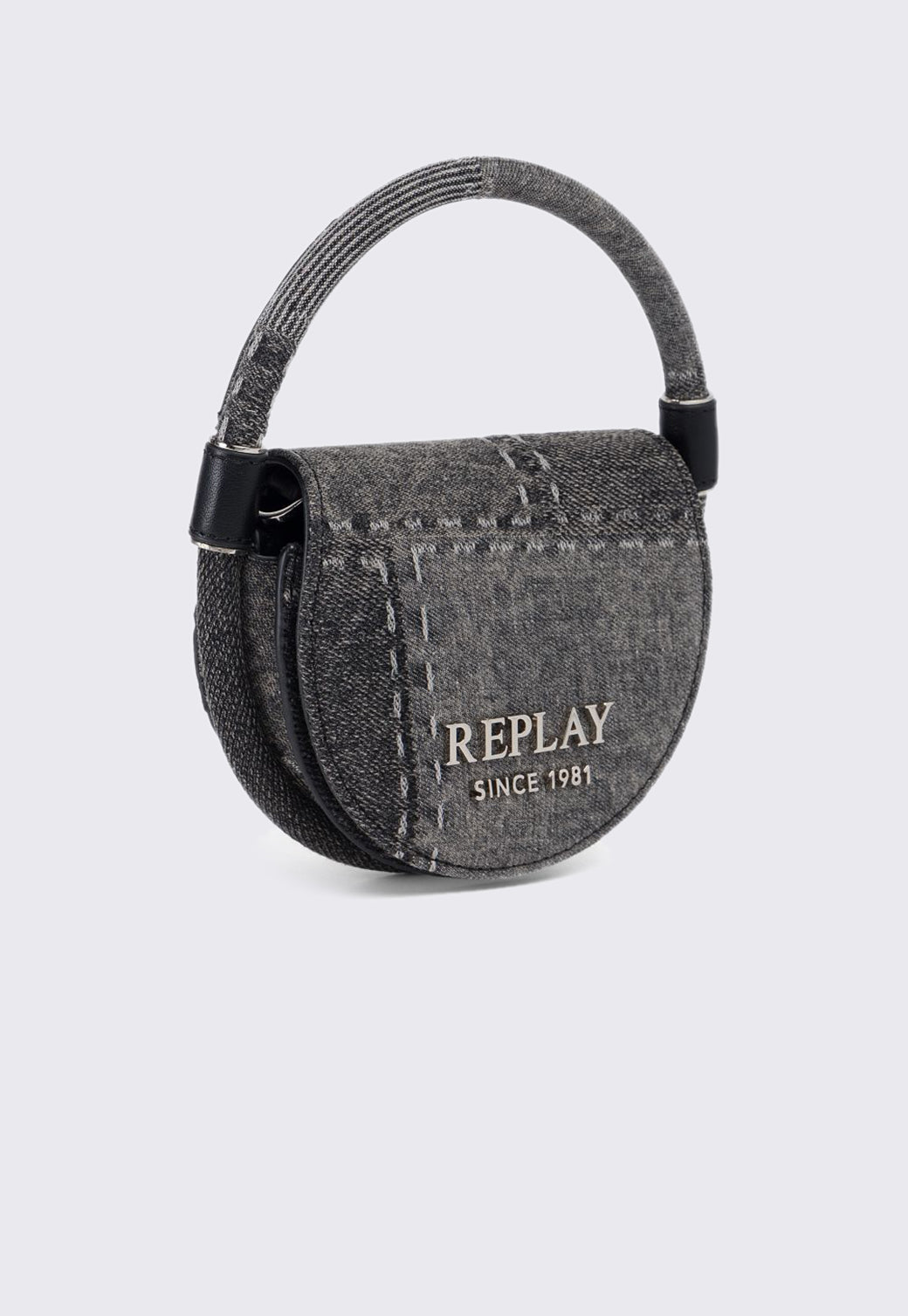 תיק יד לנשים לוגו קדמי מתכתי