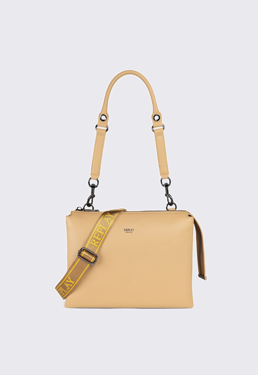תיק לנשים בצבע בז’ עם רצועת כתף לוגו