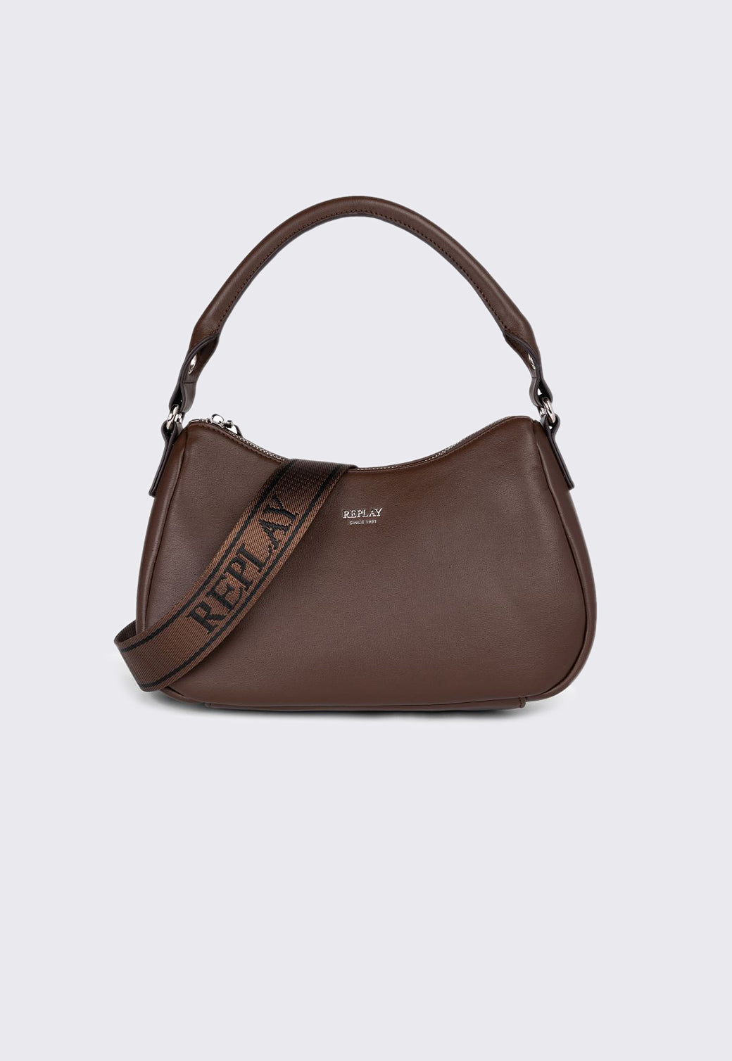 תיק לנשים בצבע חום עם רצועת לוגו מתכווננת