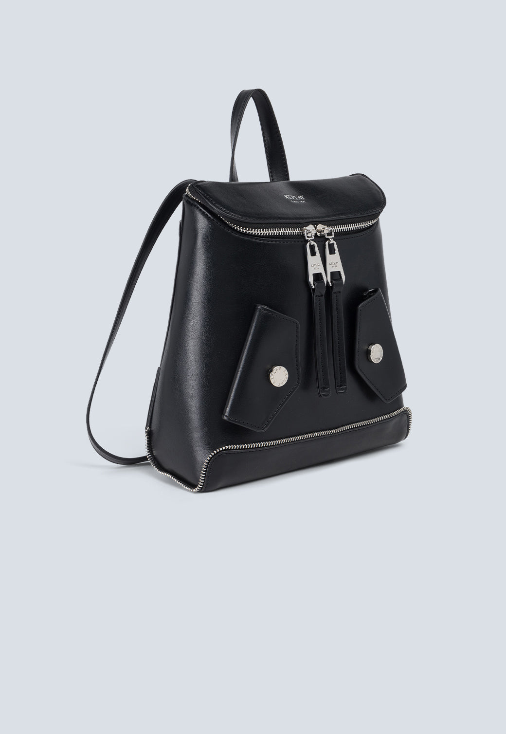 תיק גב לנשים בצבע שחור עם רוכסן עליון