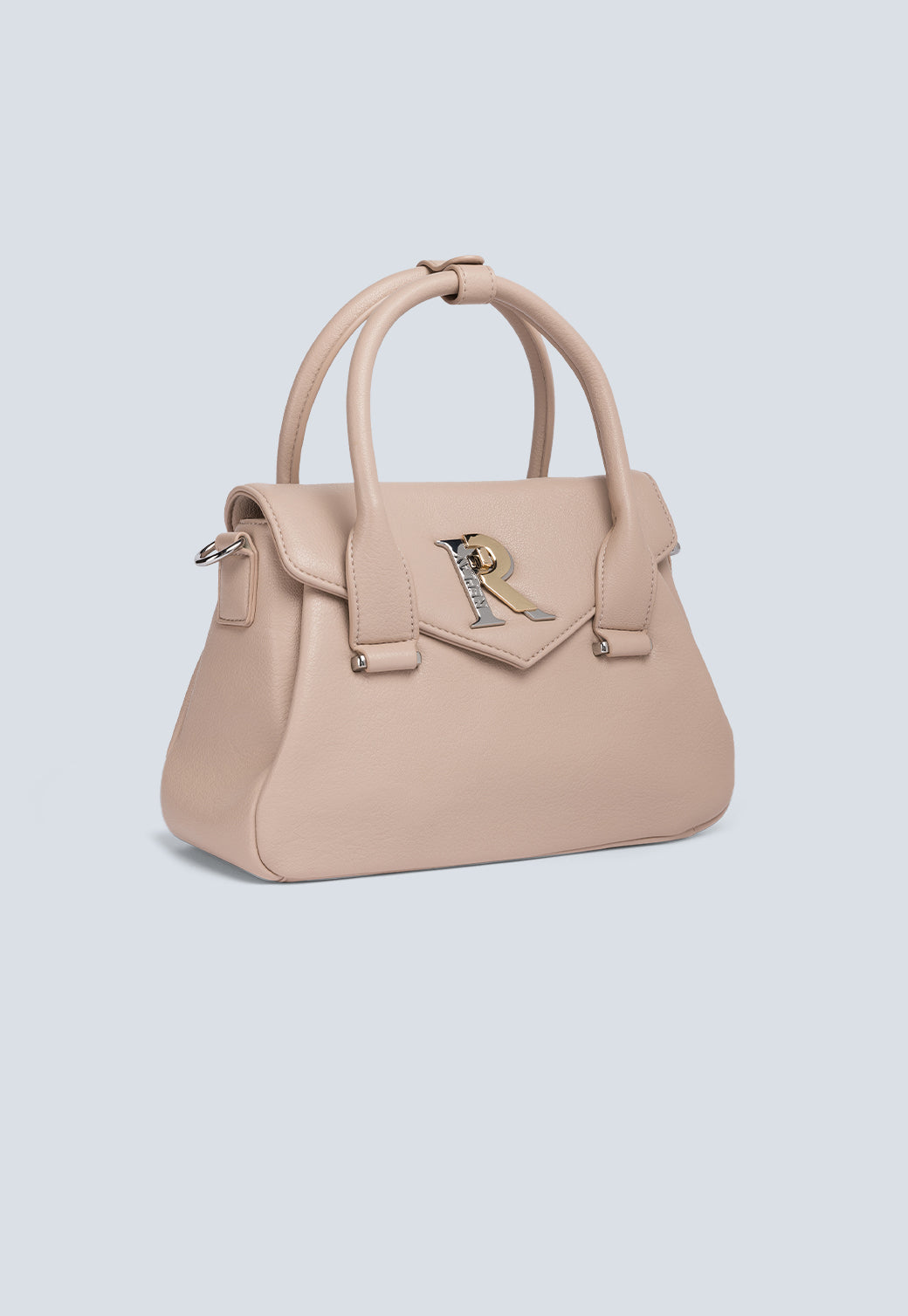 תיק יד לנשים בצבע בז׳ עם לוגו R מתכתי