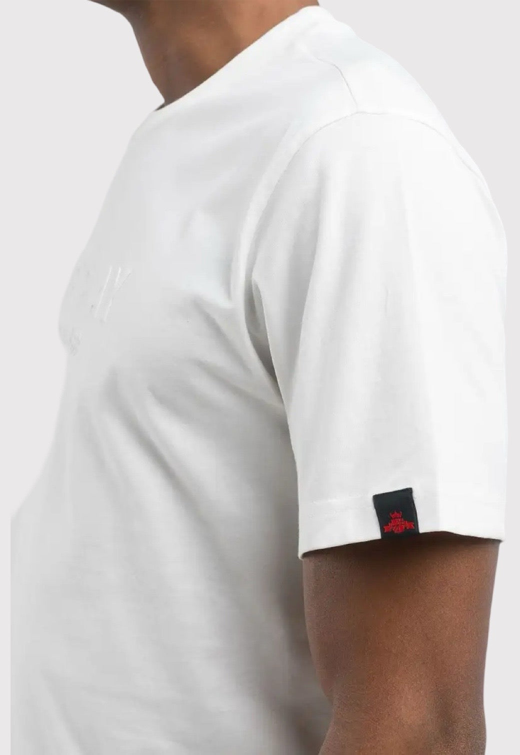 חולצת טי קרופ בצבע לבן עם הדפס לוגו