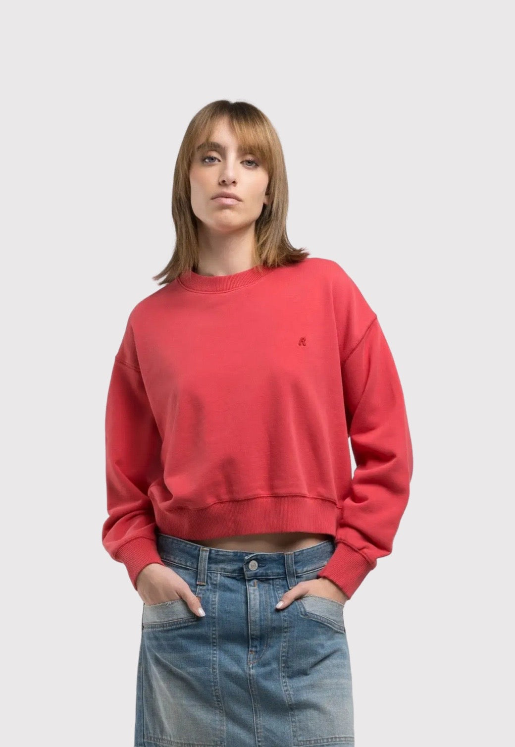 סווטשירט קצר לנשים בצבע אדום