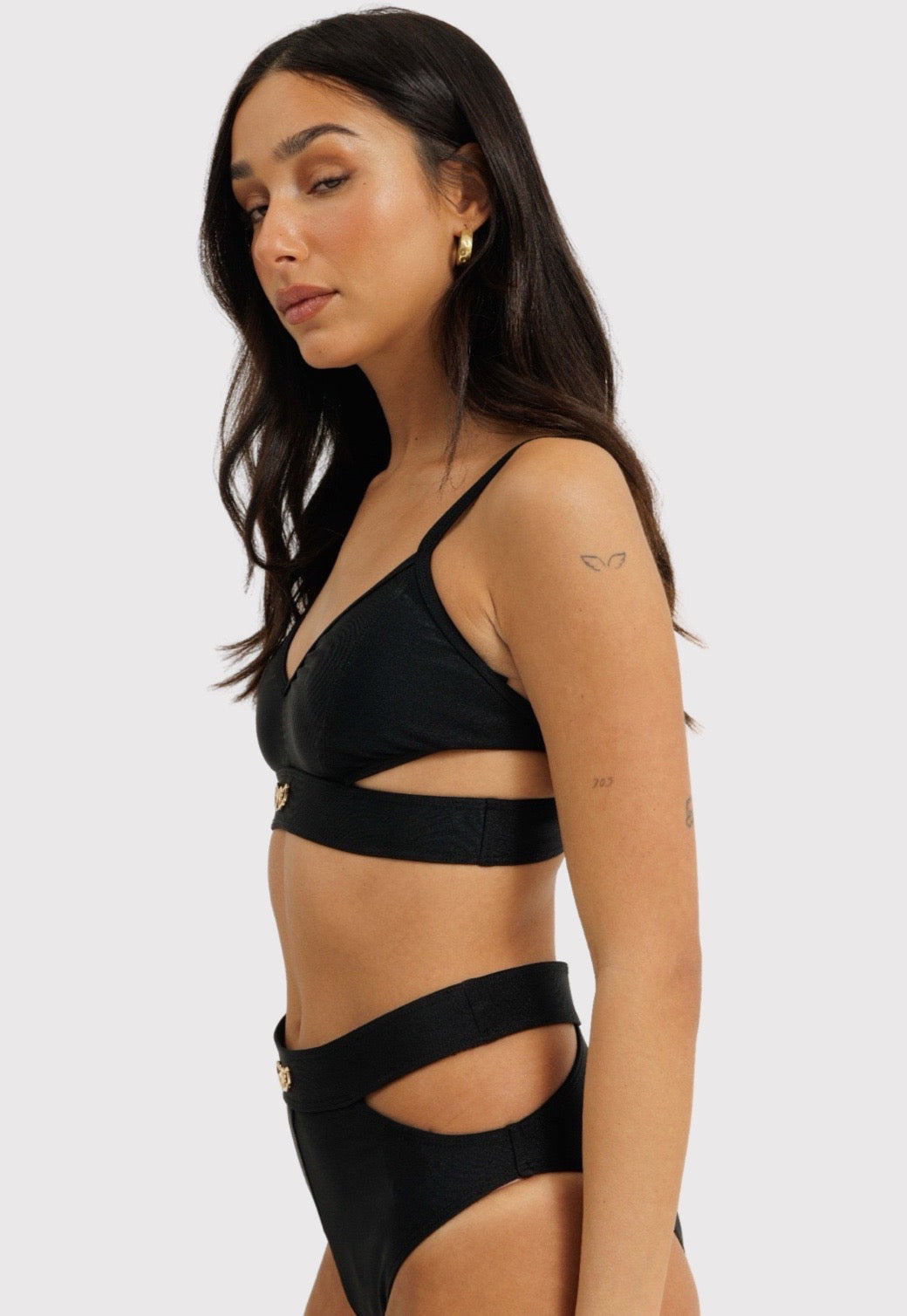תחתון ביקיני גזרה גבוהה בצבע שחור לנשים