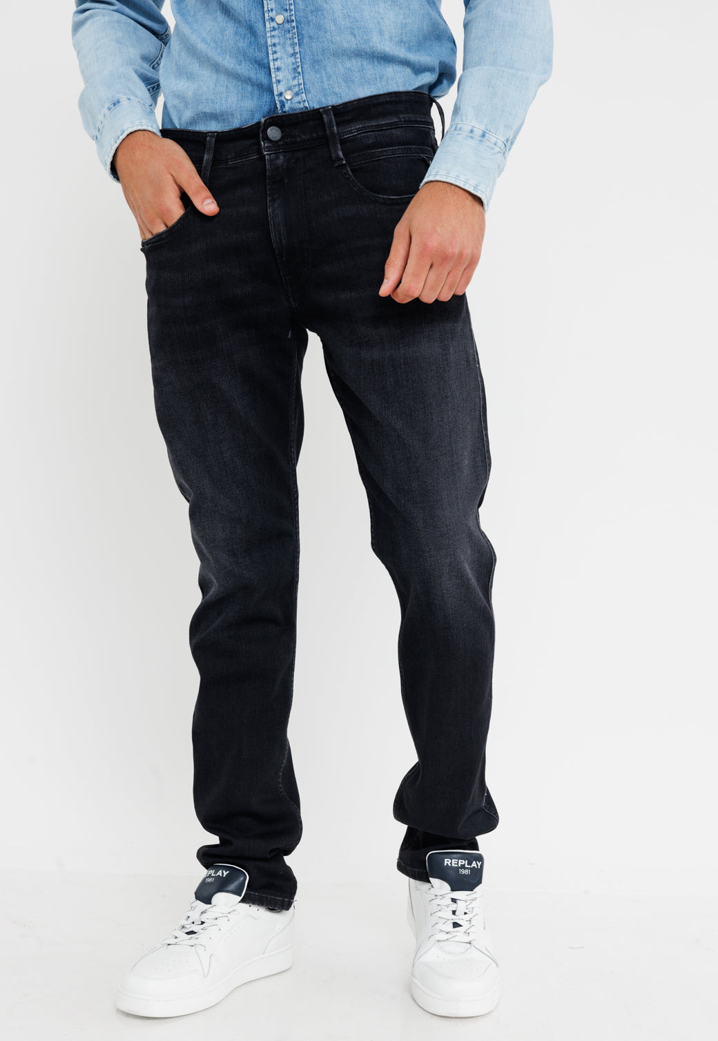 ג'ינסים לגברים בצבע שחור