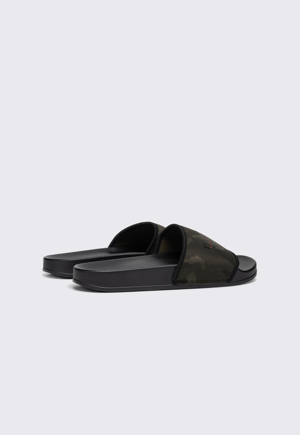 כפכפי גברים בצבע ירוק כהה בהדפס קאמו