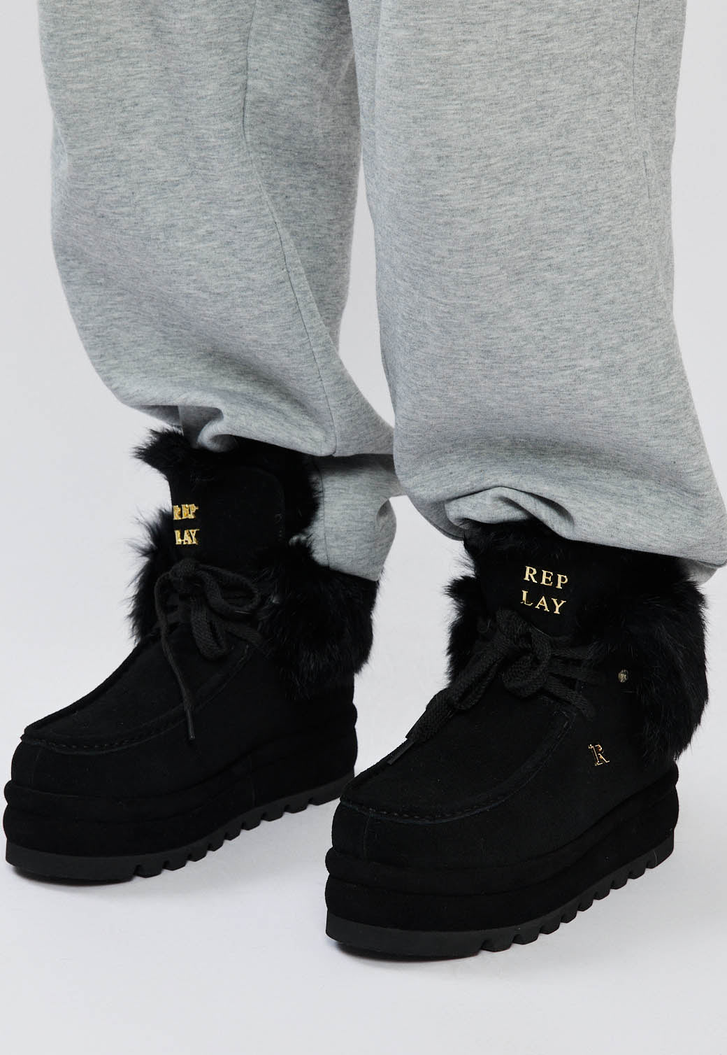 מגפוני זמש לנשים Cozy בצבע שחור עם בטנה מחממת