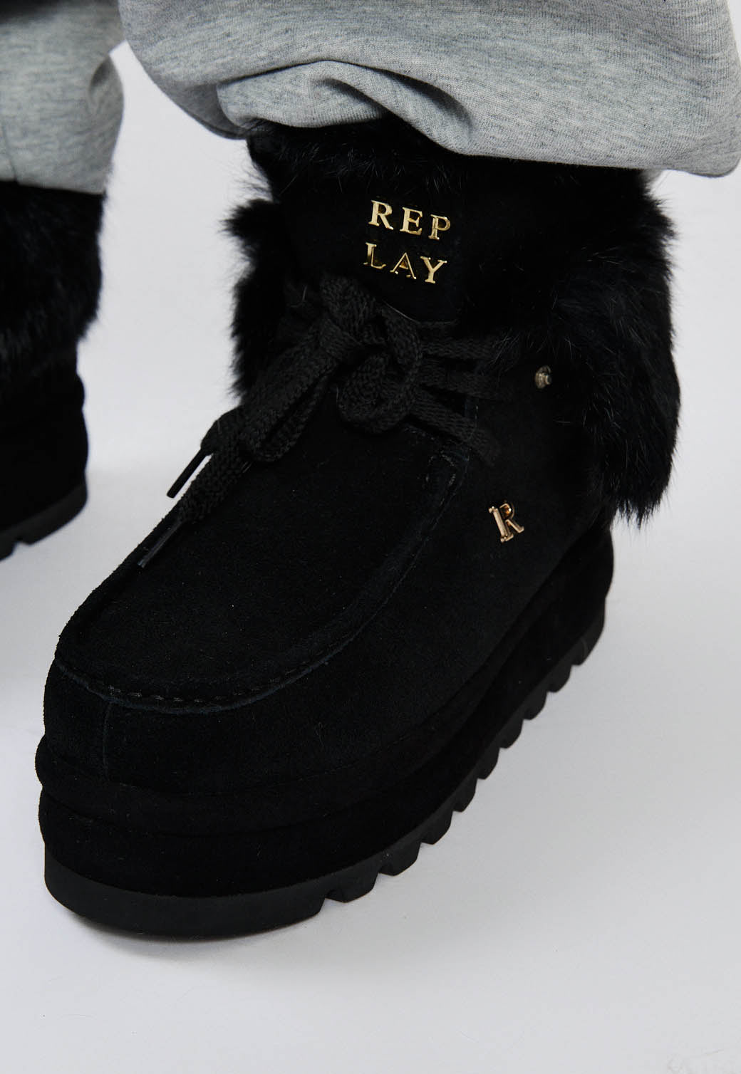 מגפוני זמש לנשים Cozy בצבע שחור עם בטנה מחממת