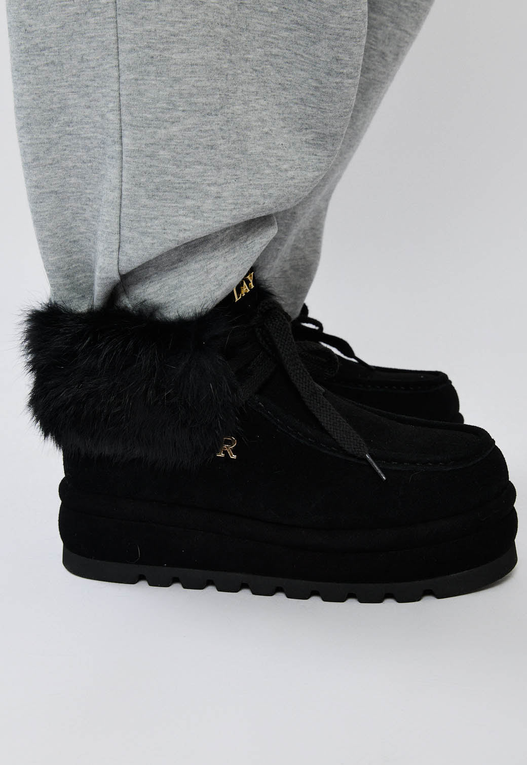 מגפוני זמש לנשים Cozy בצבע שחור עם בטנה מחממת