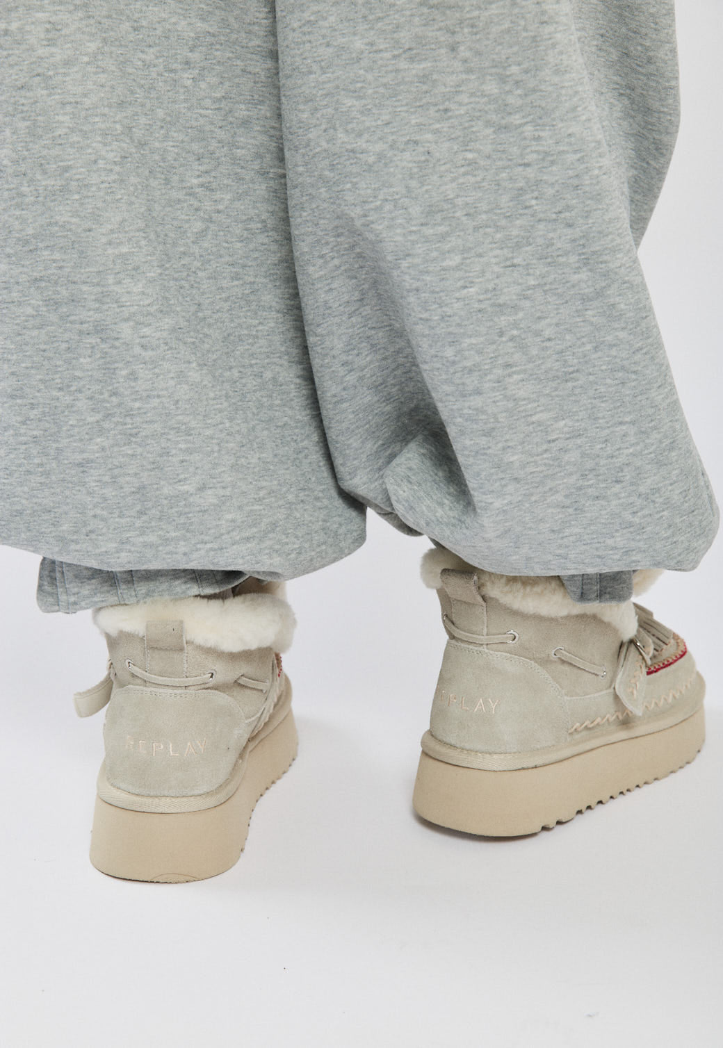 מגפוני זמש לנשים Cozy בצבע אבן עם בטנה מחממת