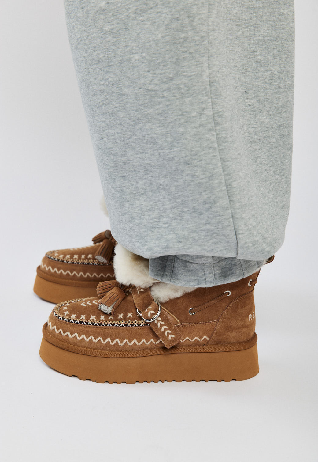 מגפוני זמש לנשים Cozy בצבע קאמל עם בטנה מחממת