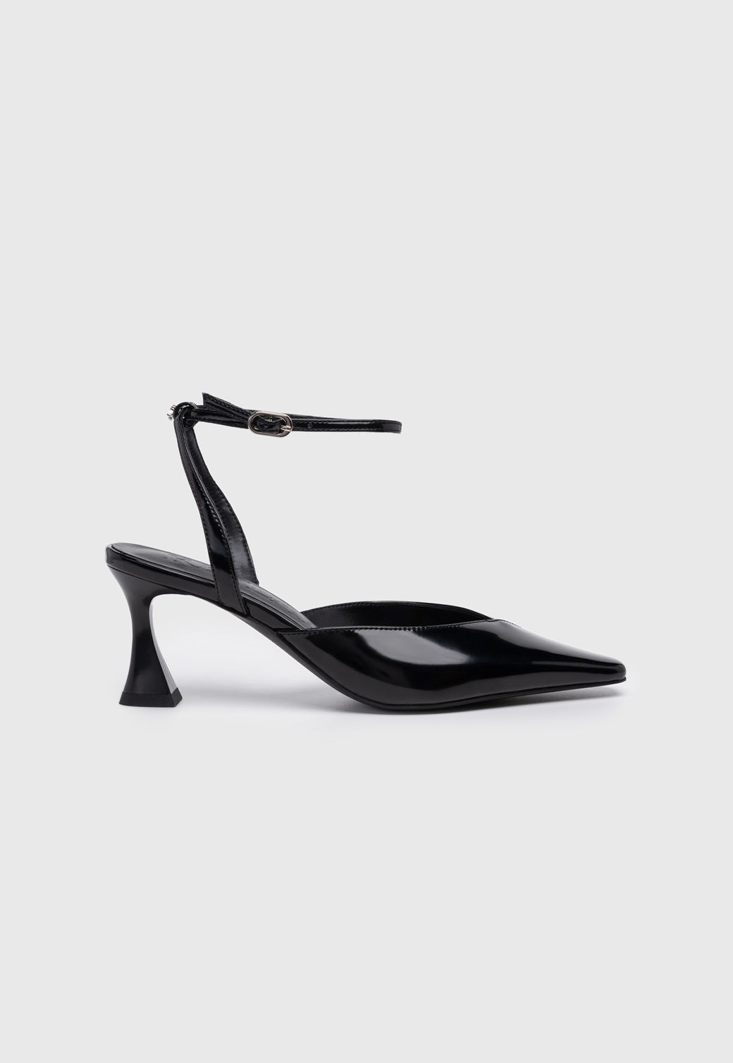 נעלי עקב Block לנשים בצבע שחור