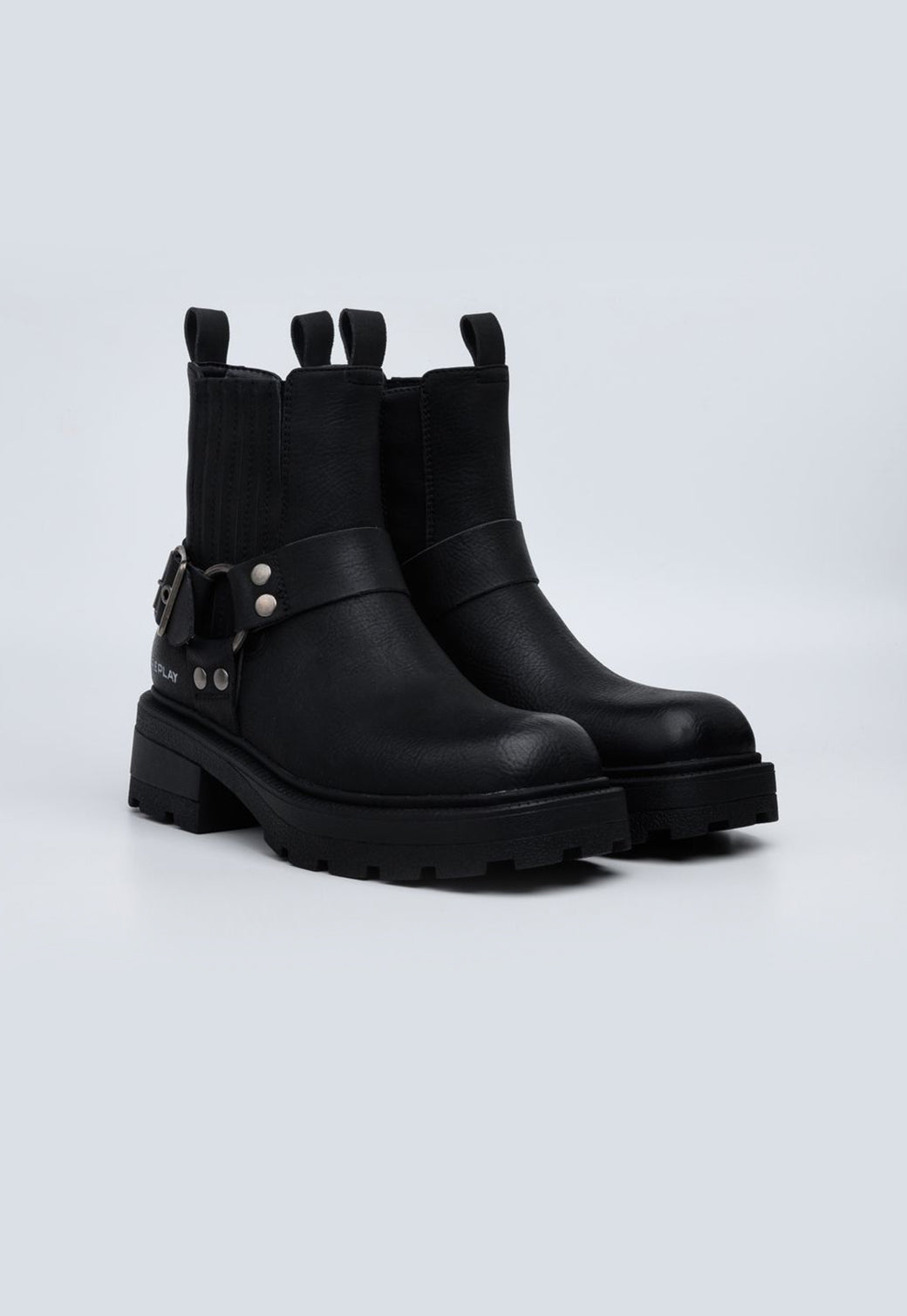 מגפיים לנשים בצבע שחור עם אבזם