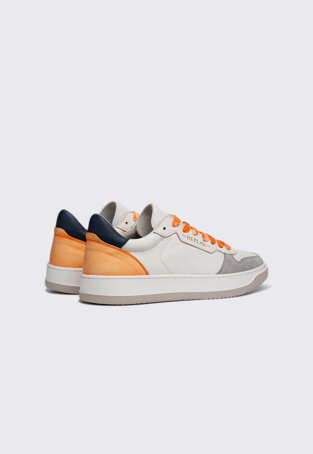 סניקרס לגברים FUSION לבן־אפור עם פרטים כתומים