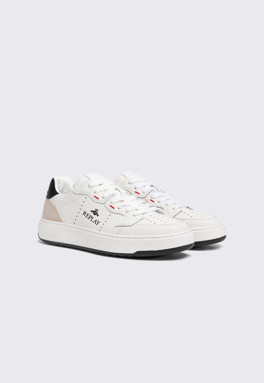 סניקרס לגברים בצבע אוף וייט עם שחור