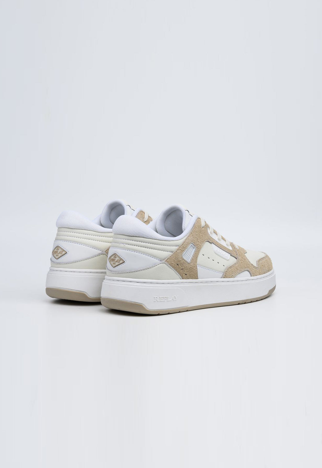 סניקרס לגברים בצבע לבן-בז׳ עם שילוב זמש