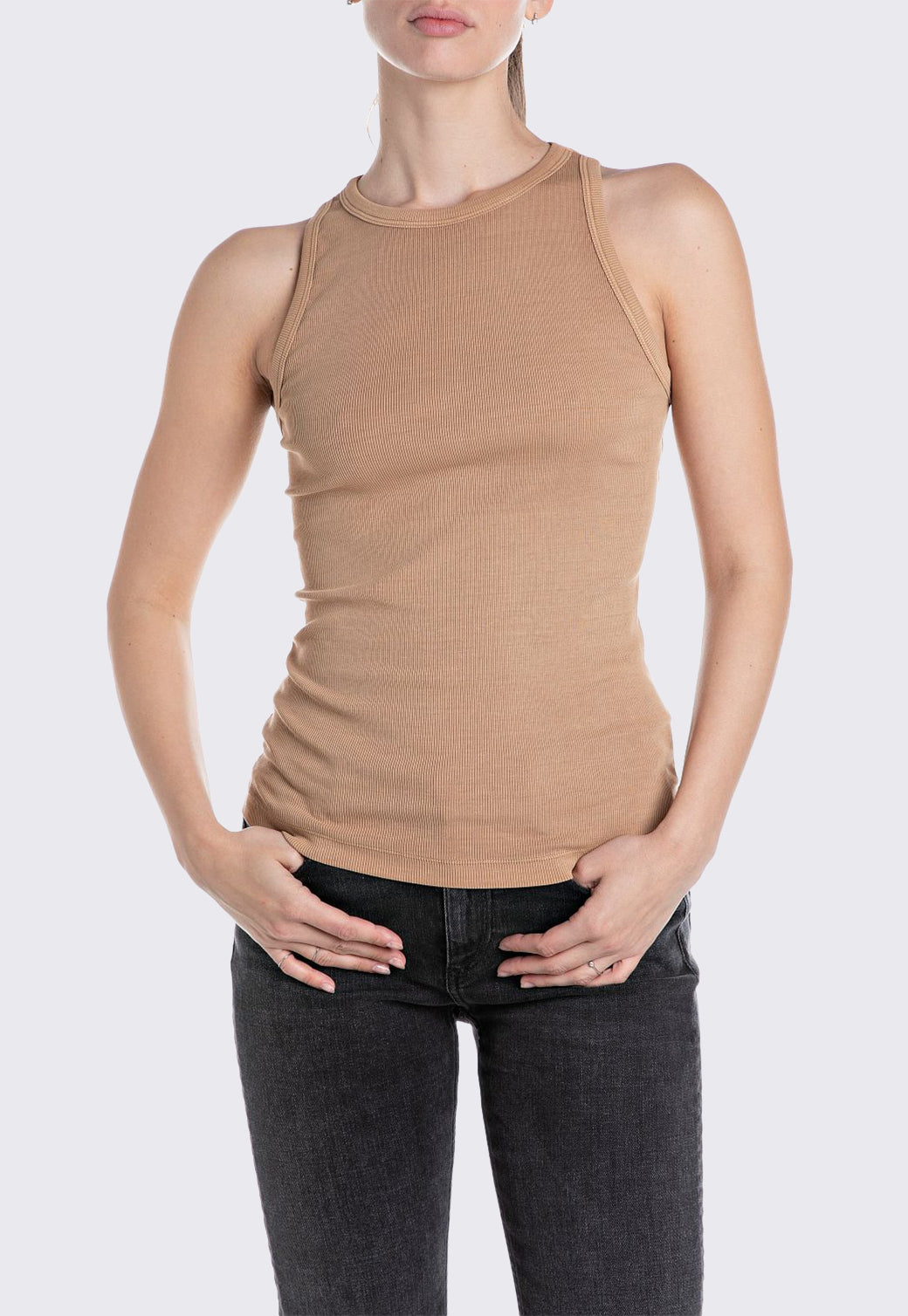 גופיית ריב צמודה לנשים