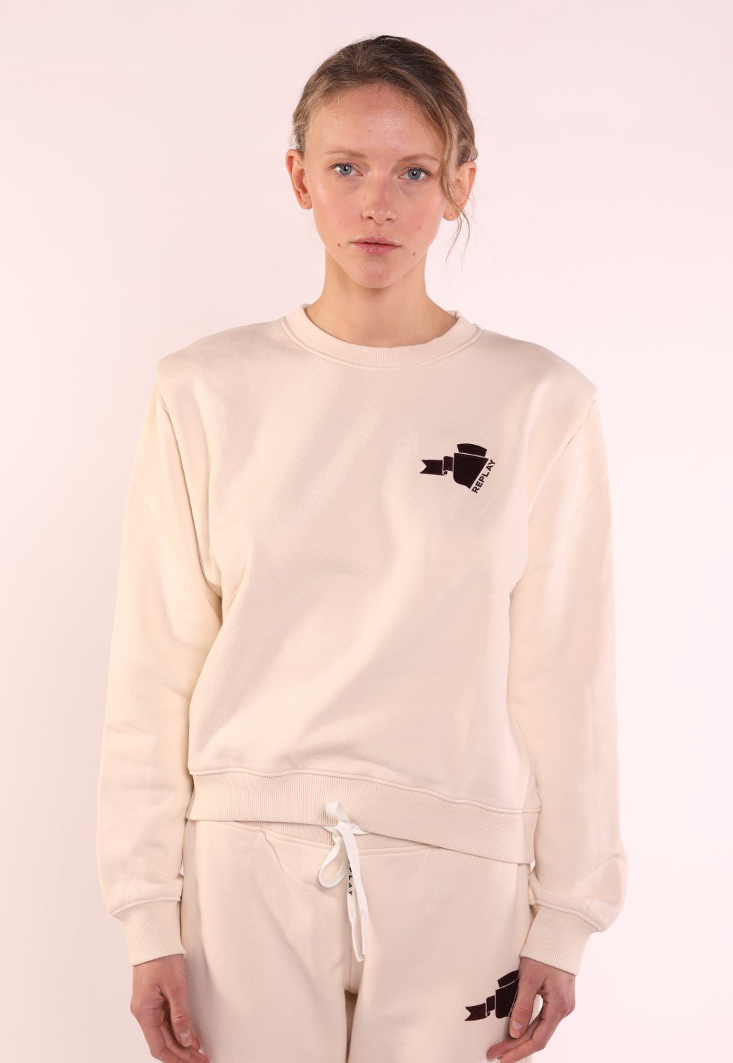 סווטשירט עם לוגו קטן בחזה | נשים WHITE / S