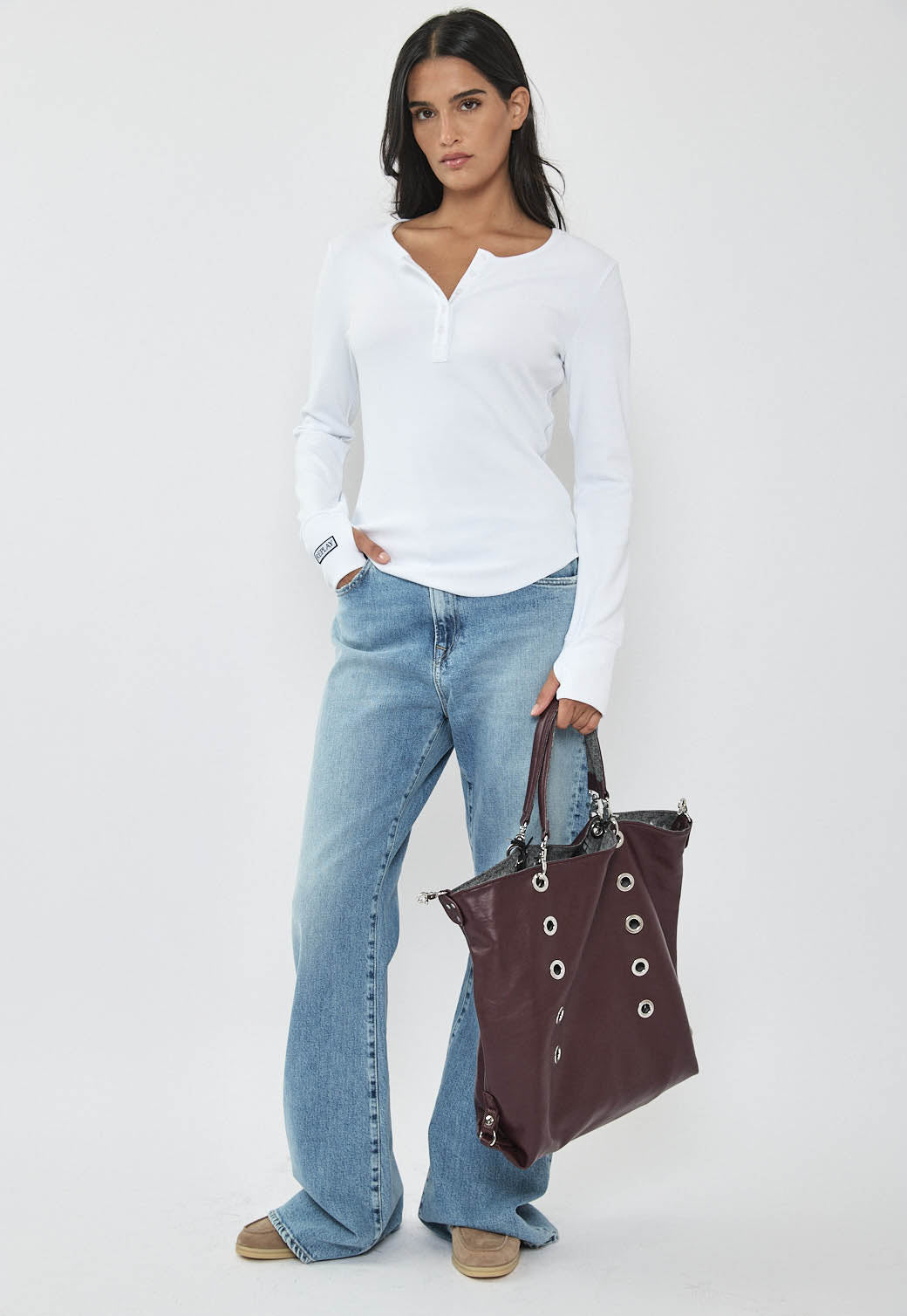 ג'ינס BECKA נשים בגזרה רחבה בצבע כחול בהיר