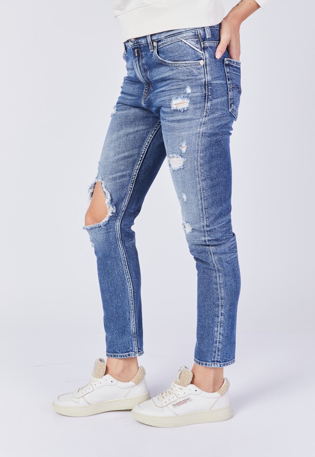 ג'ינס Mom Fit עם קרעים נשים - Replay