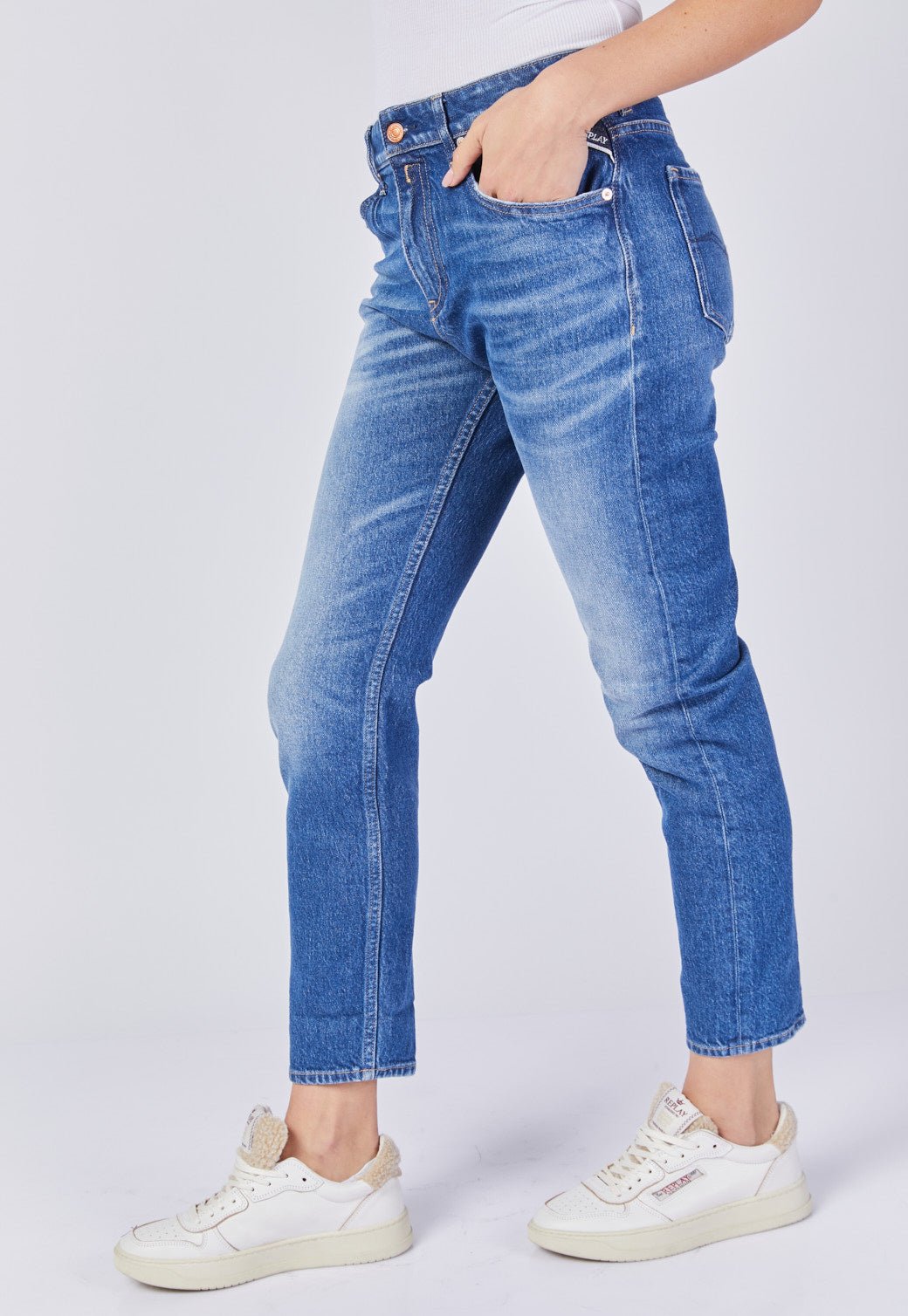 ג׳ינס נמוך בגזרה ישרה נשים - Replay