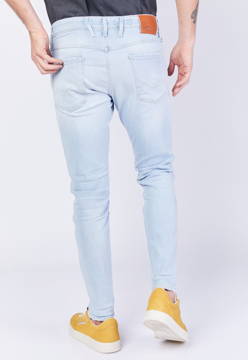 ג'ינס Slim Fit BRONNY עם קרעים מתופרים גברים - Replay