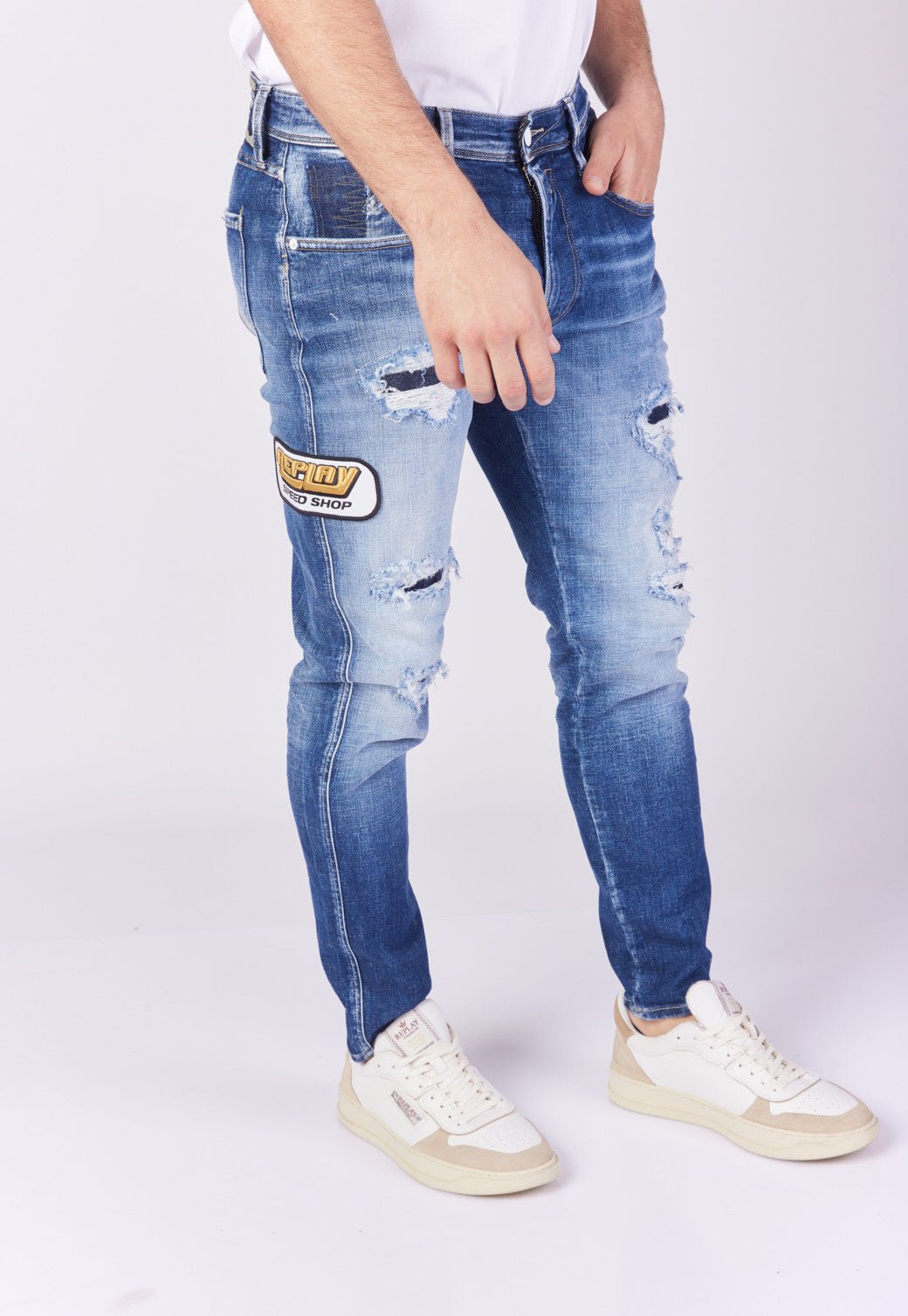 ג'ינס Slim Fit BRONNY עם קרעים ופאצ'ים גברים - Replay