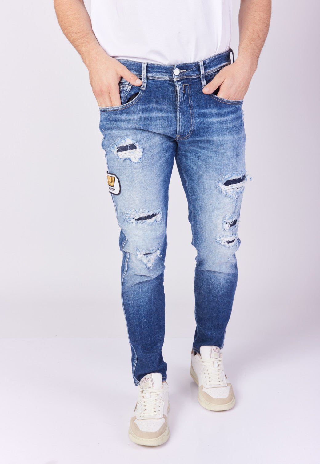 ג'ינס Slim Fit BRONNY עם קרעים ופאצ'ים גברים - Replay
