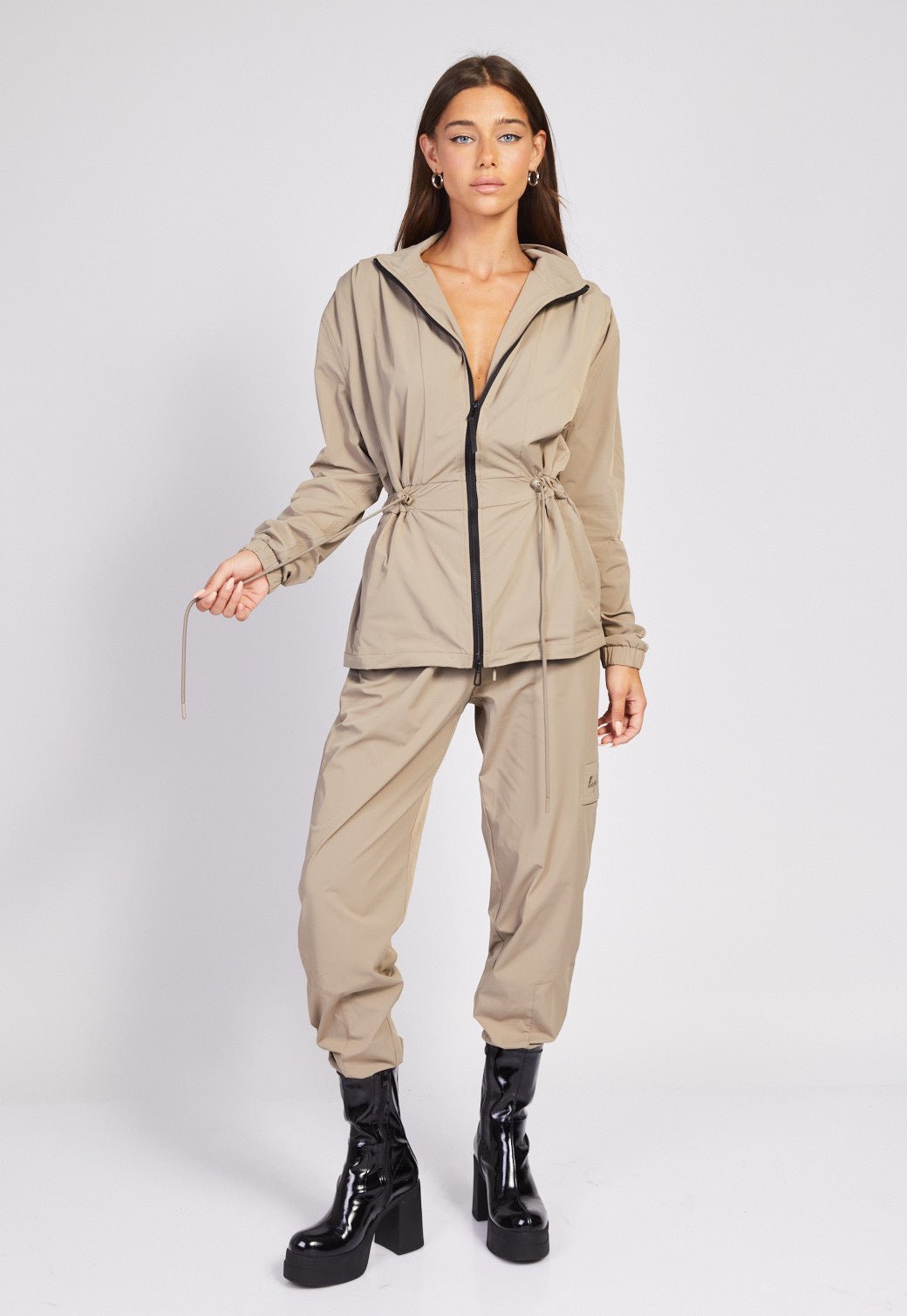 ג'קט ניילון מרוכסן נשים - Replay